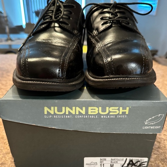 Nunn Bush Black Slip-Resistant Shoes - Picture 1 of 2